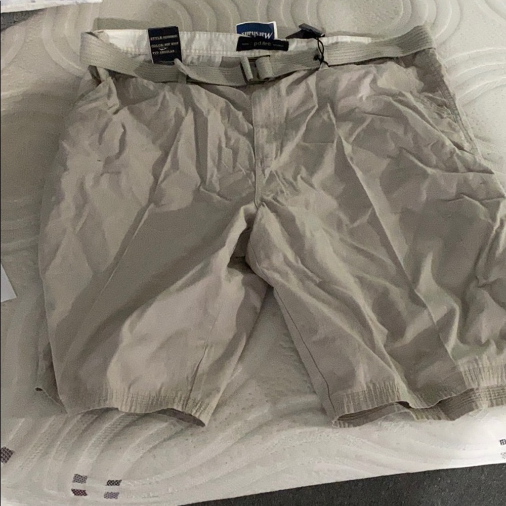 Men’s cargo shorts